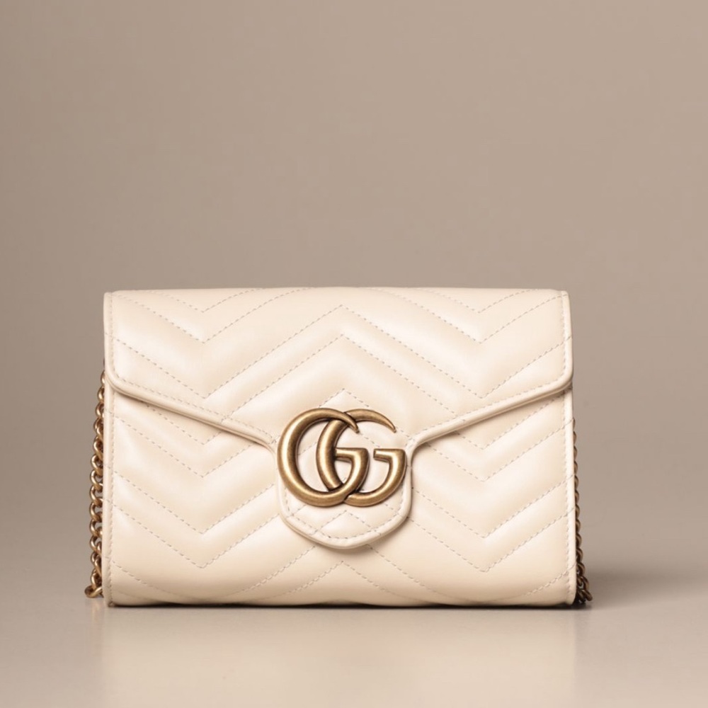 Gucci | WOMAN WALLET (599)GG LION TRAP. CHEVRON GG/LION M. WHITE/M.WHITE